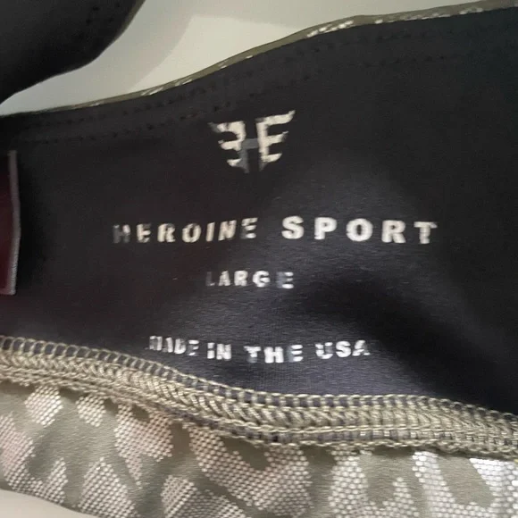 Heroine Sport workout/athletic set sport bra and leggings - Picture 6 of 7